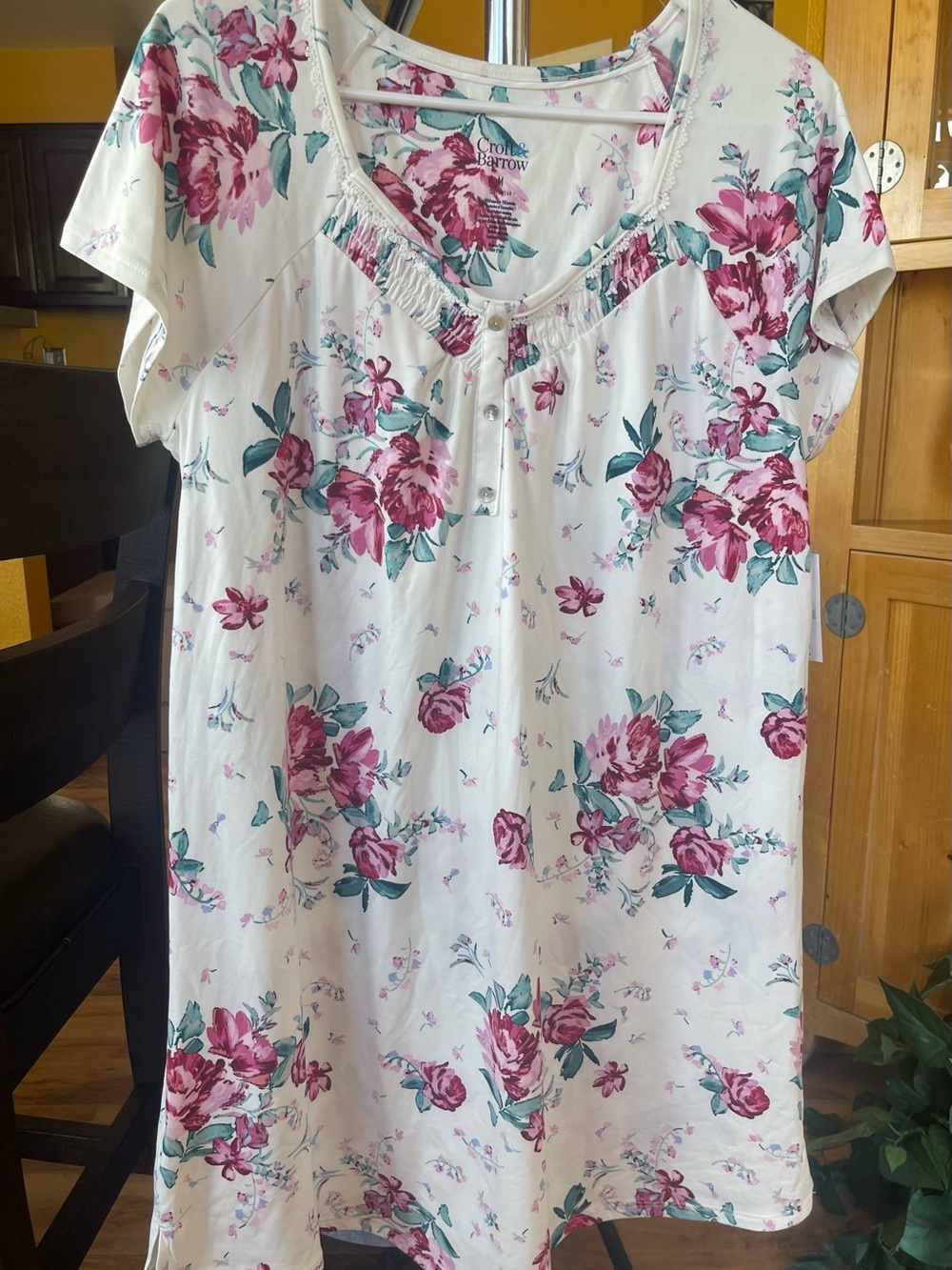 Croft & Barrow Cream Floral Nightgown with Pink & Green Roses -Size M